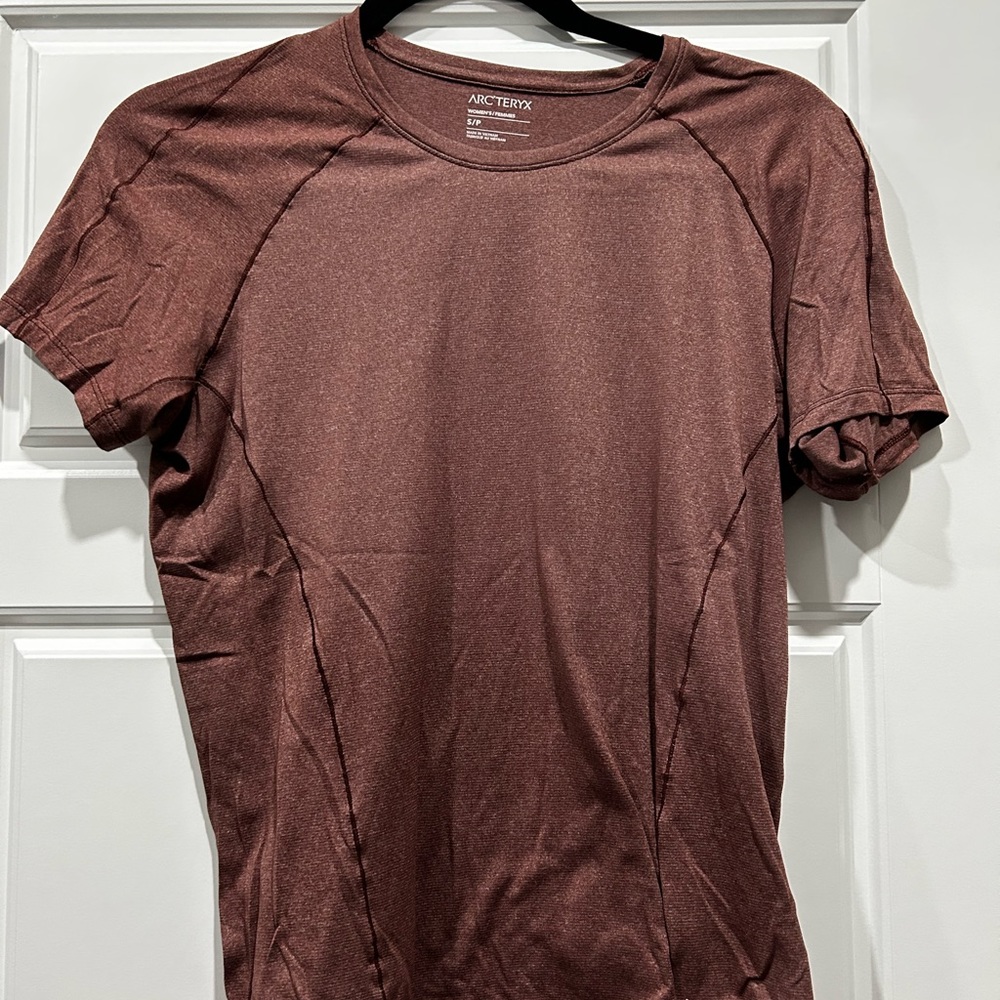Arc’tryx size small T-shirt